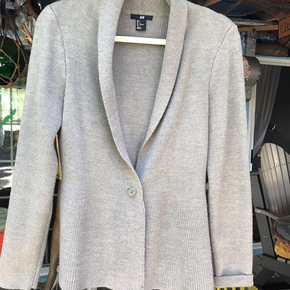 One button sweater